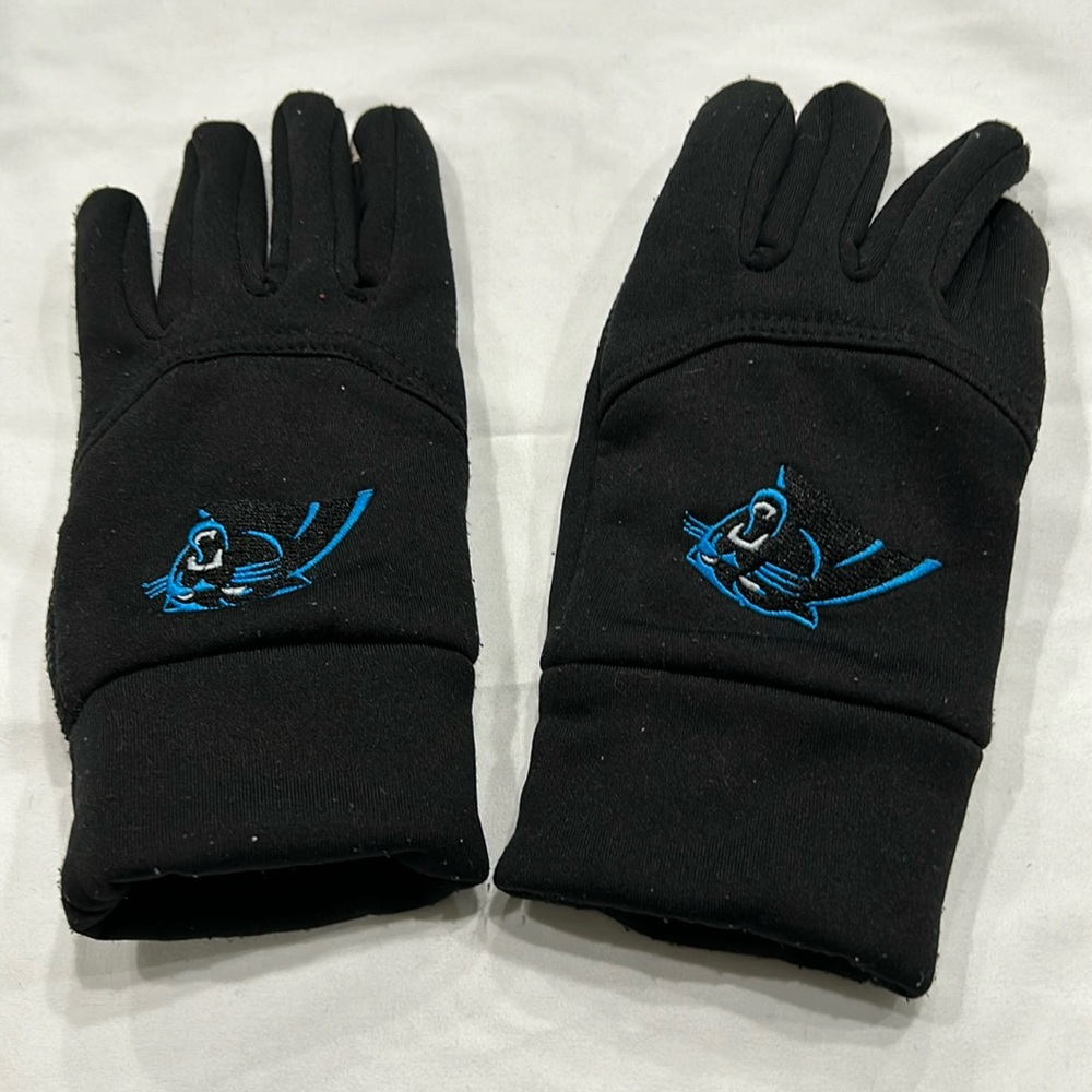 Proceeds go to Charity! Carolina Panthers Women’s Tech Gloves